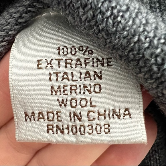 Peter Millar Men’s Grey 1/4 Zip Golf Pullover Merino Wool Sweater, Grey size M - Picture 4 of 5